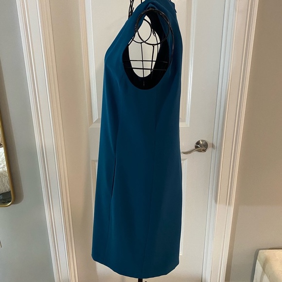 Vince Classic Lined Sheath Dress Size 10💕 - Picture 3 of 6